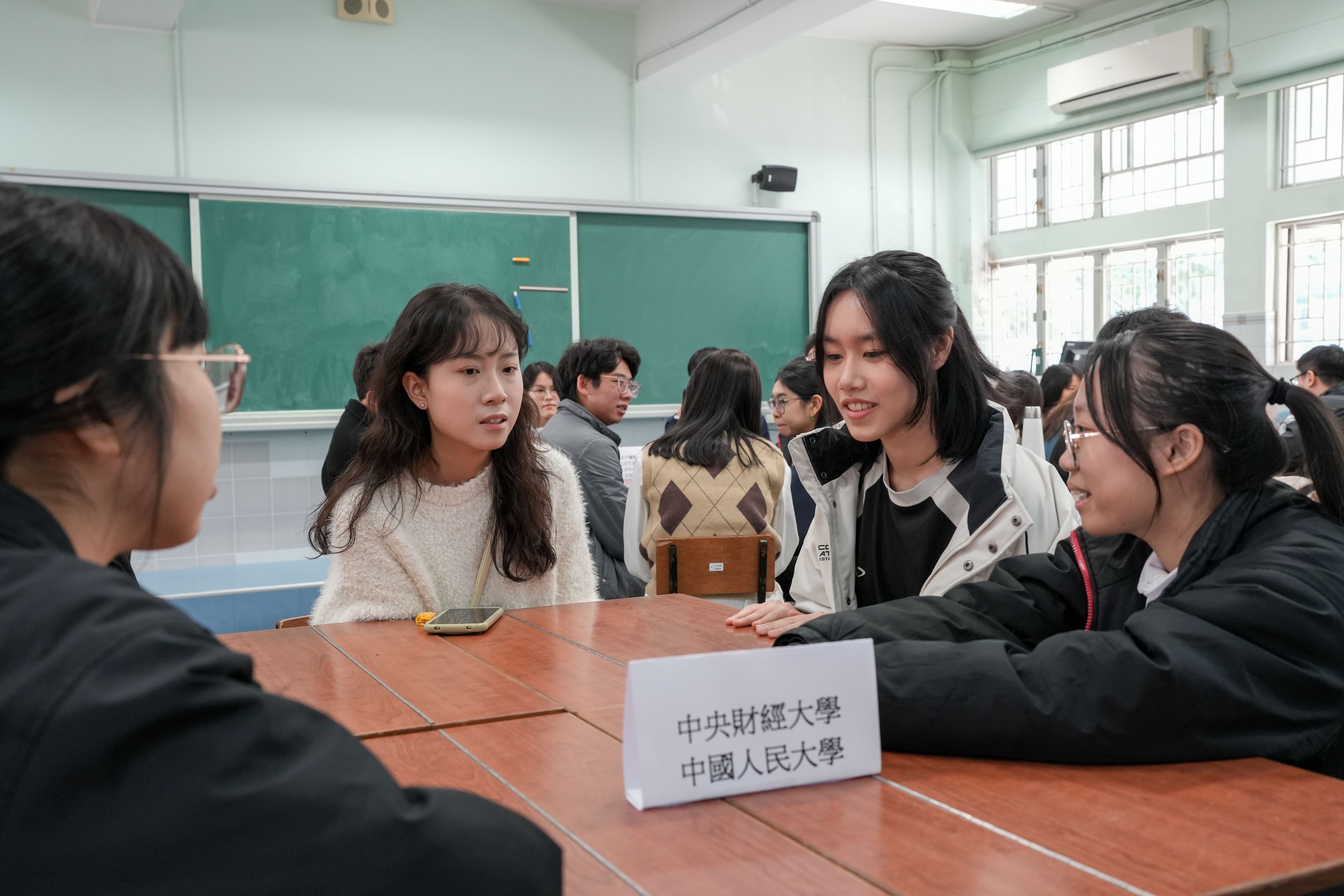 11 校友與高三級學弟妹交流大學生活s