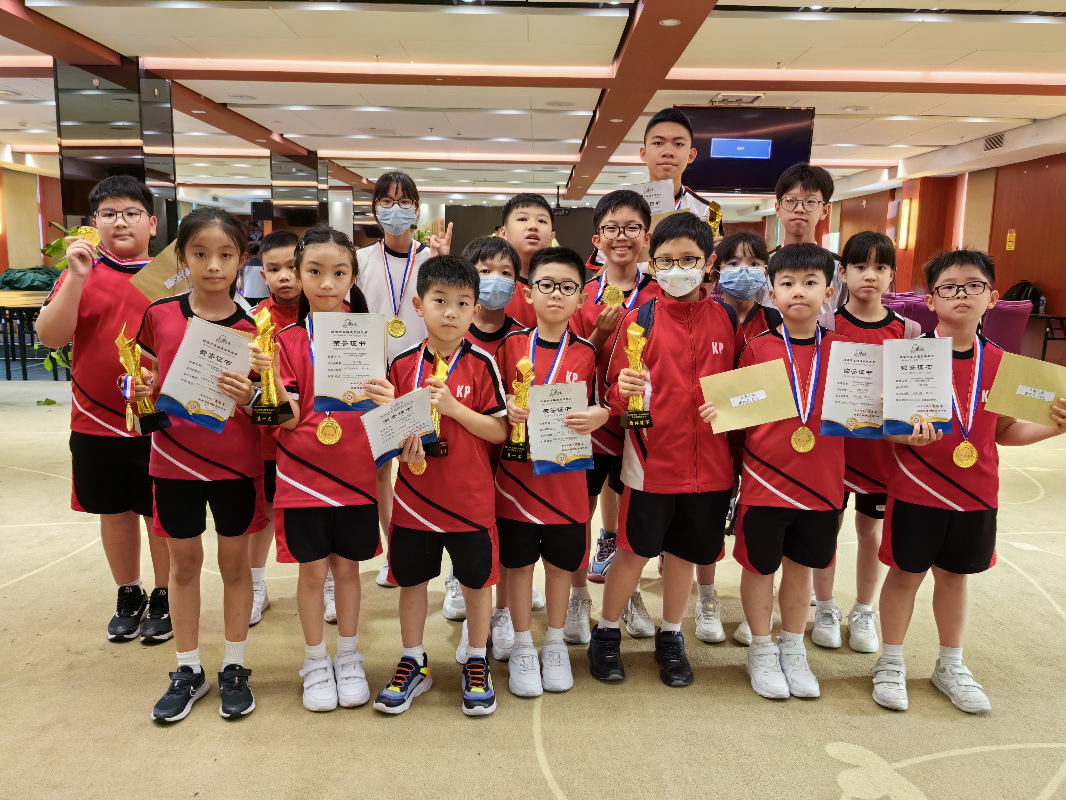 珠海市第二屆睿棋道盃青少年象棋公開賽學員合照