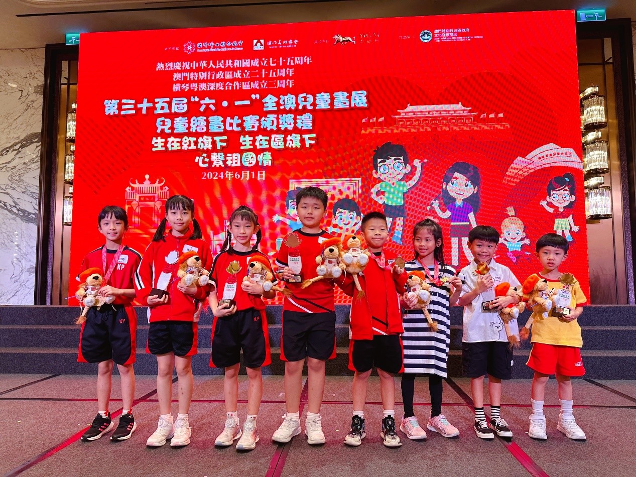 B組及C組獲獎同學合照