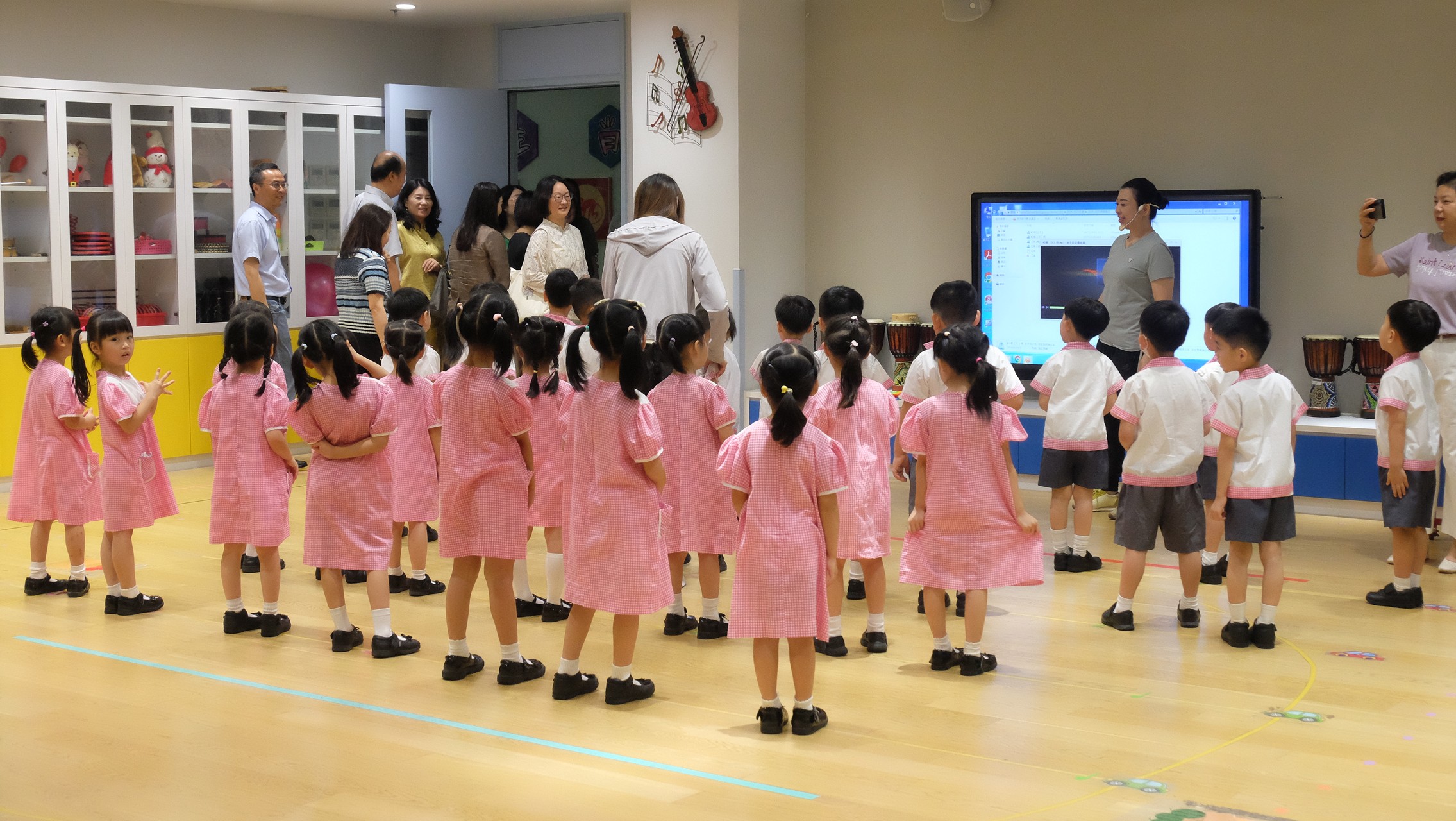 上海市教育代表團參觀鏡平學校相片7
